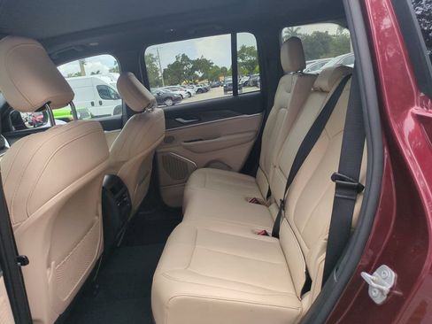 Used 2024 Jeep Grand Cherokee Limited 4xe AWD/4WD image 16