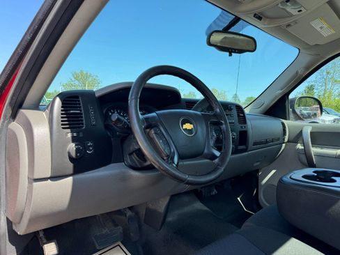 Used 2013 Chevrolet Silverado 1500 W/T RWD image 14