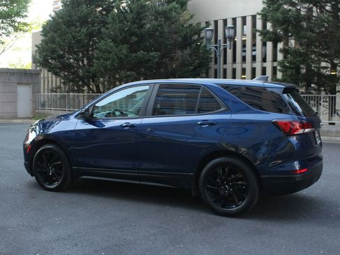 Used 2023 Chevrolet Equinox LS w/ LS Convenience Package FWD image 9