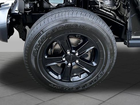 Used 2020 Jeep Wrangler Unlimited Sahara AWD/4WD image 10