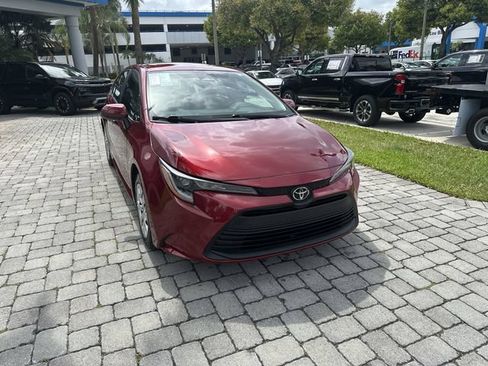 Used 2024 Toyota Corolla LE FWD image 17