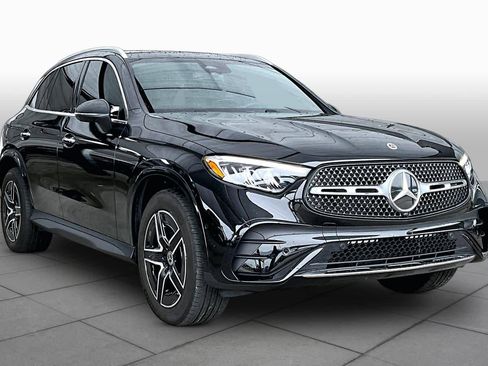 Certified 2026 Mercedes-Benz GLC 300 image 3