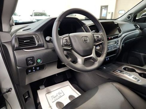Certified 2025 Honda Ridgeline RTL image 12