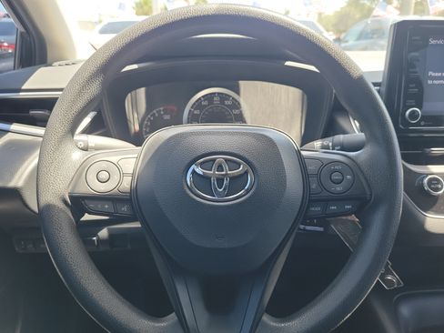 Used 2022 Toyota Corolla LE FWD image 23
