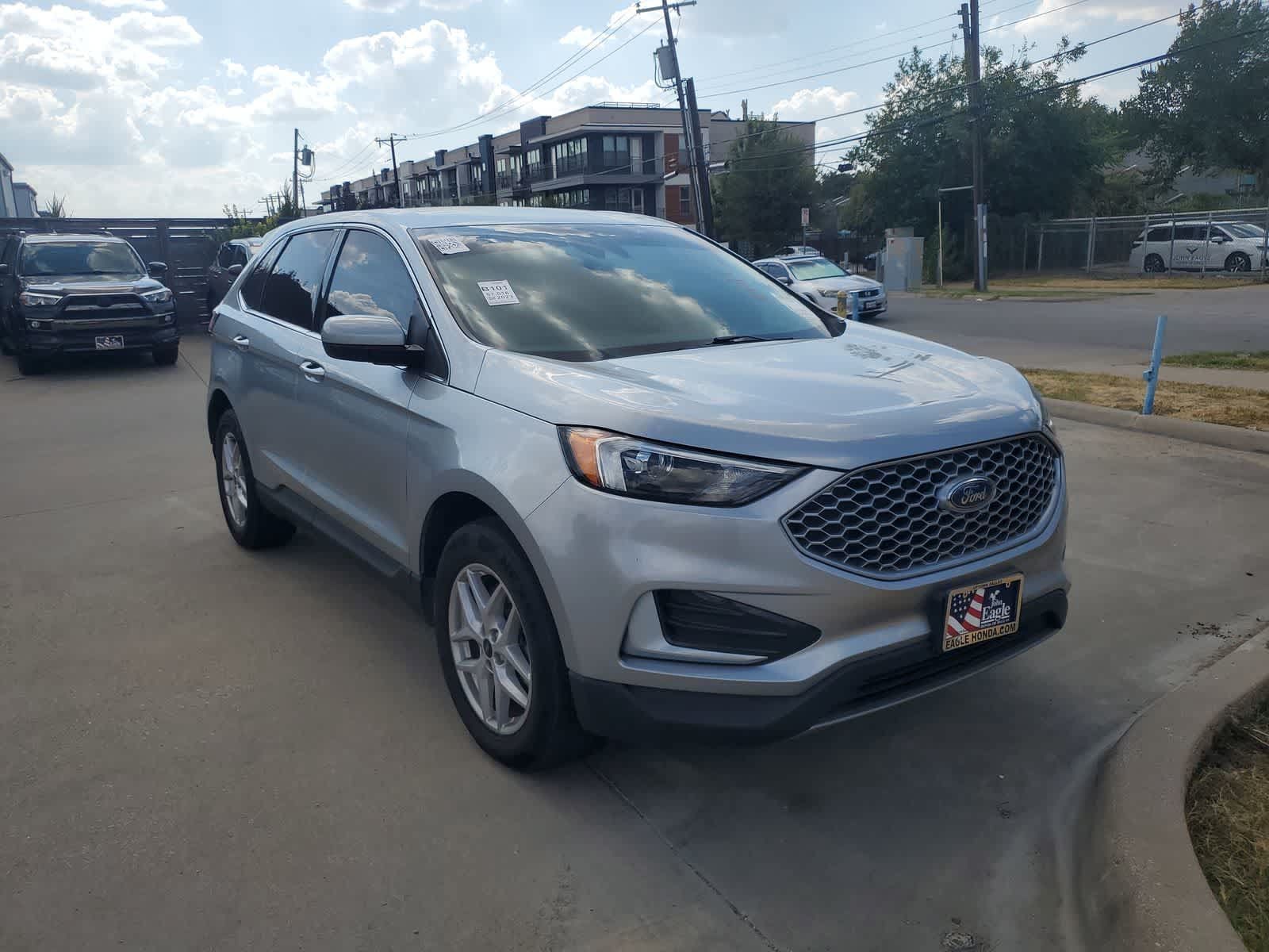 Used 2023 Ford Edge SEL AWD/4WD image 7