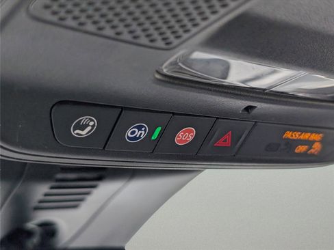 Used 2024 Chevrolet Traverse LT image 27