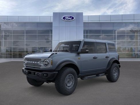 New 2025 Ford Bronco Badlands image 2