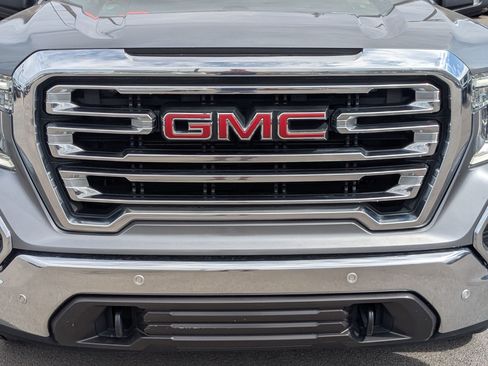 Certified 2022 GMC Sierra 1500 SLT w/ SLT Premium Plus Package AWD/4WD image 10