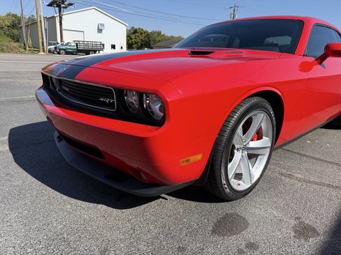 Used 2009 Dodge Challenger SRT8 w/ SRT Option Group II image 9