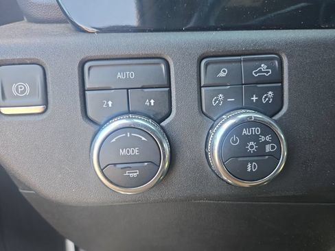 Used 2025 GMC Sierra 1500 SLT AWD/4WD image 20