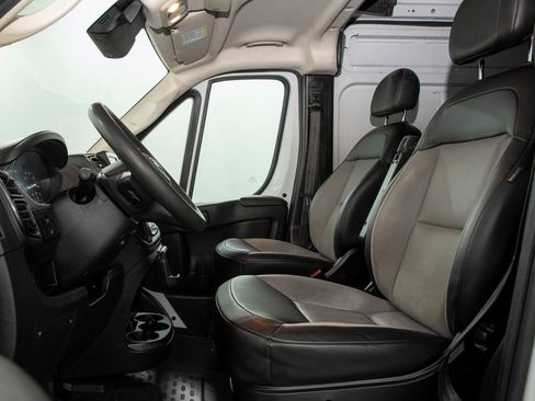 Used 2023 RAM ProMaster 2500 image 7