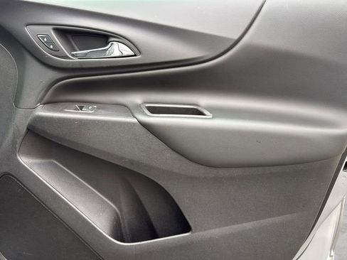 Used 2020 Chevrolet Equinox LT image 10