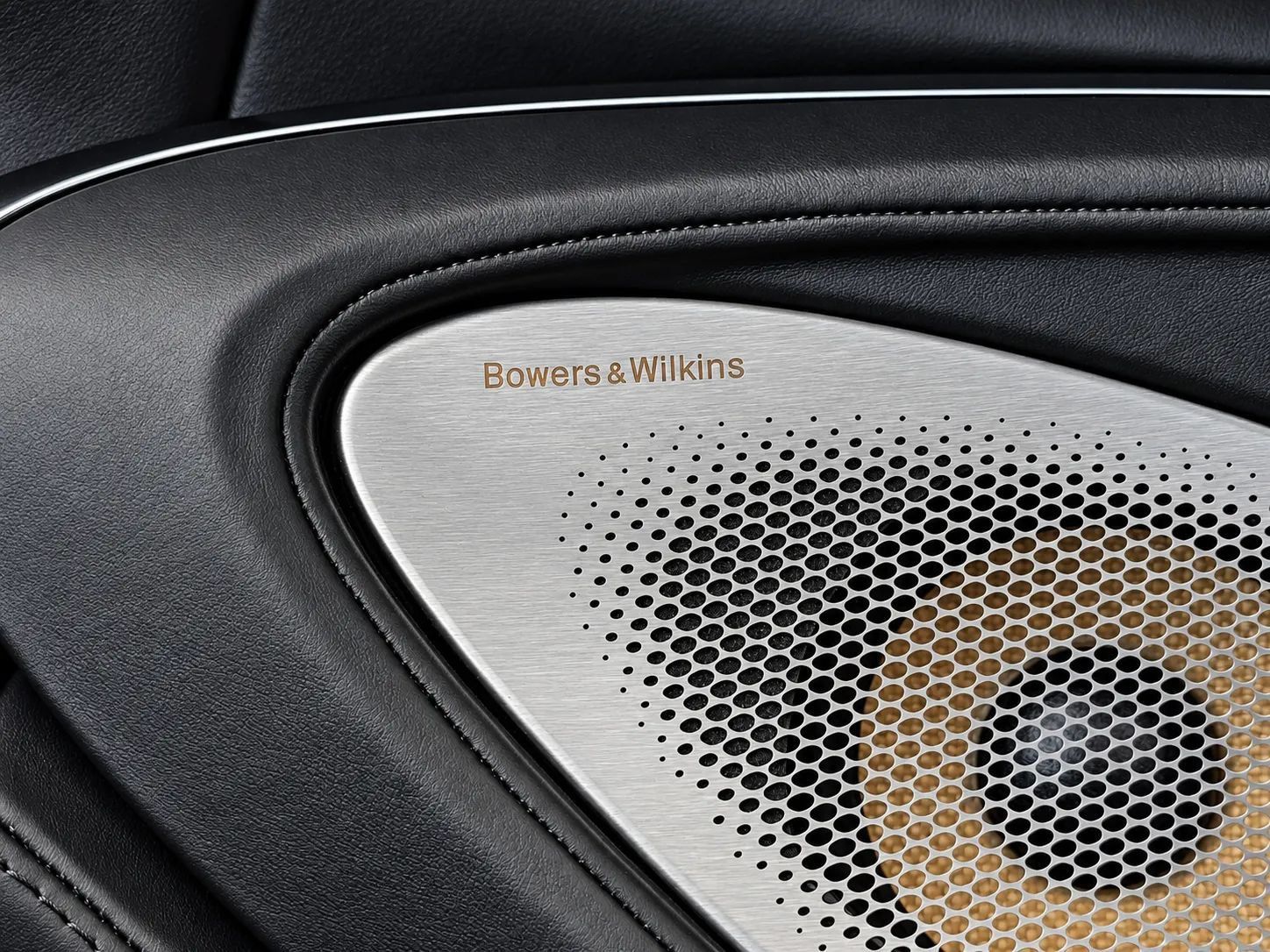 Used 2023 McLaren GT RWD image 37