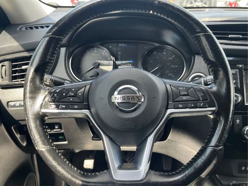 Used 2020 Nissan Rogue SV AWD/4WD image 16