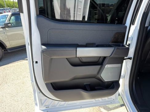 Used 2024 Ford F350 Lariat w/ Lariat Ultimate Package AWD/4WD image 20