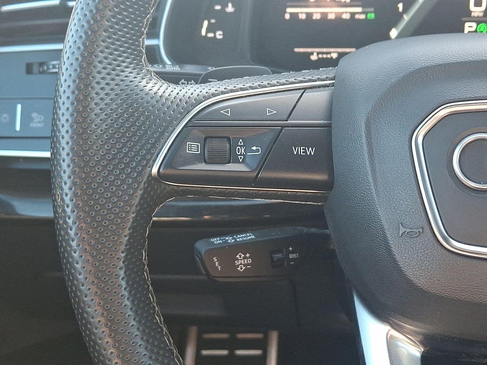 Used 2022 Audi SQ8 Prestige w/ Prestige Package AWD/4WD image 23