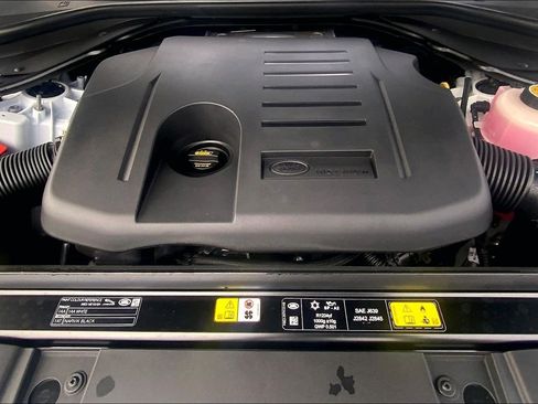 New 2025 Land Rover Range Rover Sport Dynamic SE image 16