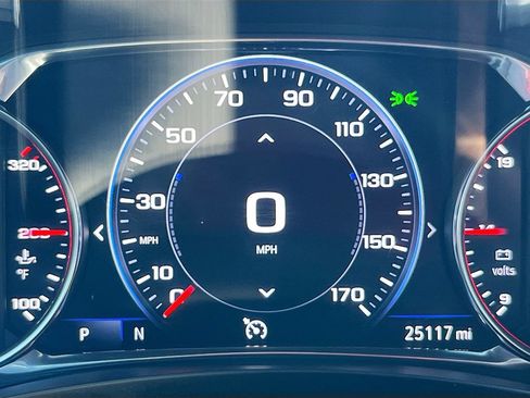 Used 2023 Chevrolet Traverse High Country FWD image 12