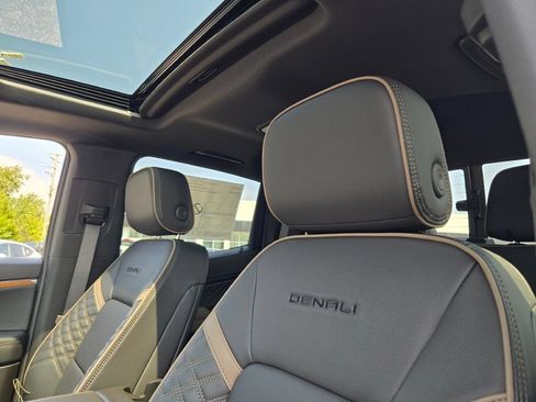 New 2026 GMC Canyon Denali AWD/4WD image 6