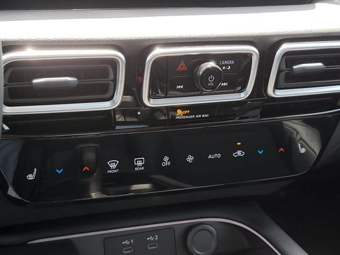 New 2026 Nissan Sentra SR FWD image 23