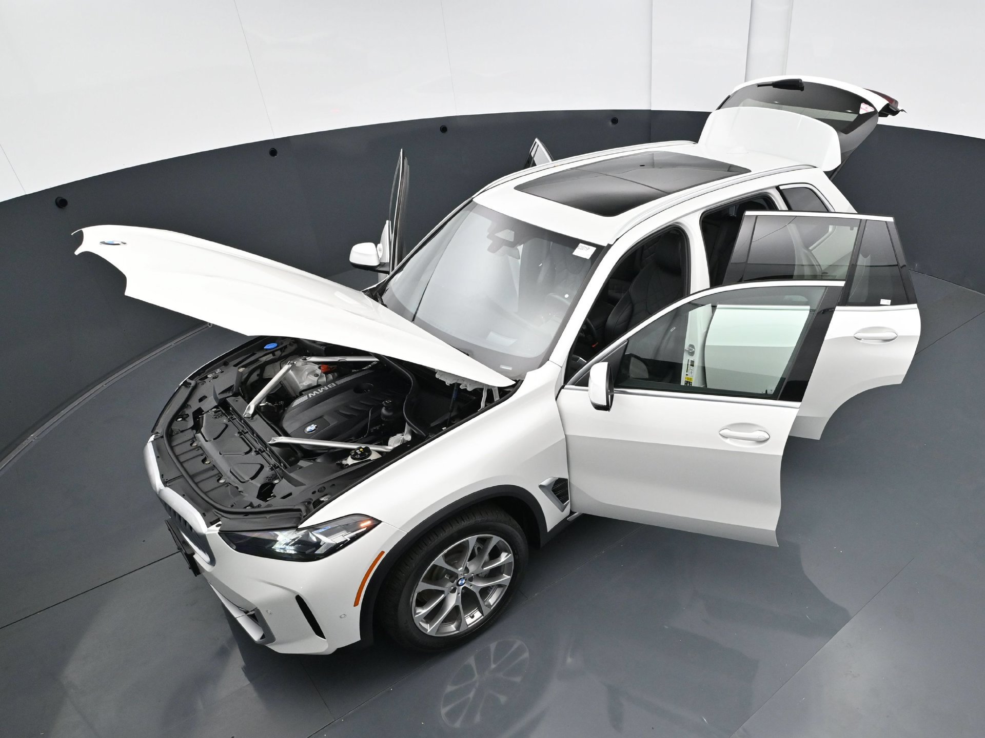 Used 2024 BMW X5 xDrive40i AWD/4WD image 42