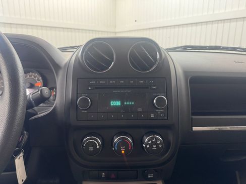 Used 2014 Jeep Patriot Sport w/ Power Value Group FWD image 18
