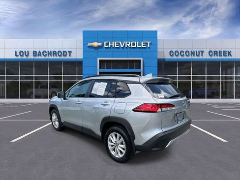 Used 2023 Toyota Corolla Cross LE FWD image 6