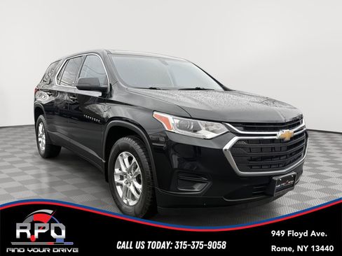 Used 2021 Chevrolet Traverse LS w/ LPO, Floor Liner Package AWD/4WD image 7