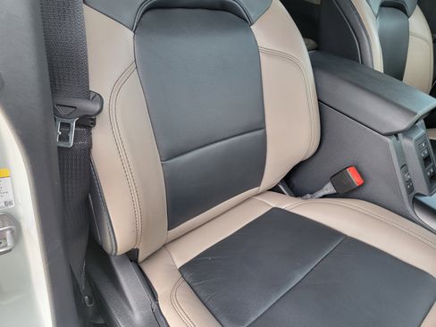 Used 2023 Ford Bronco Wildtrak image 10