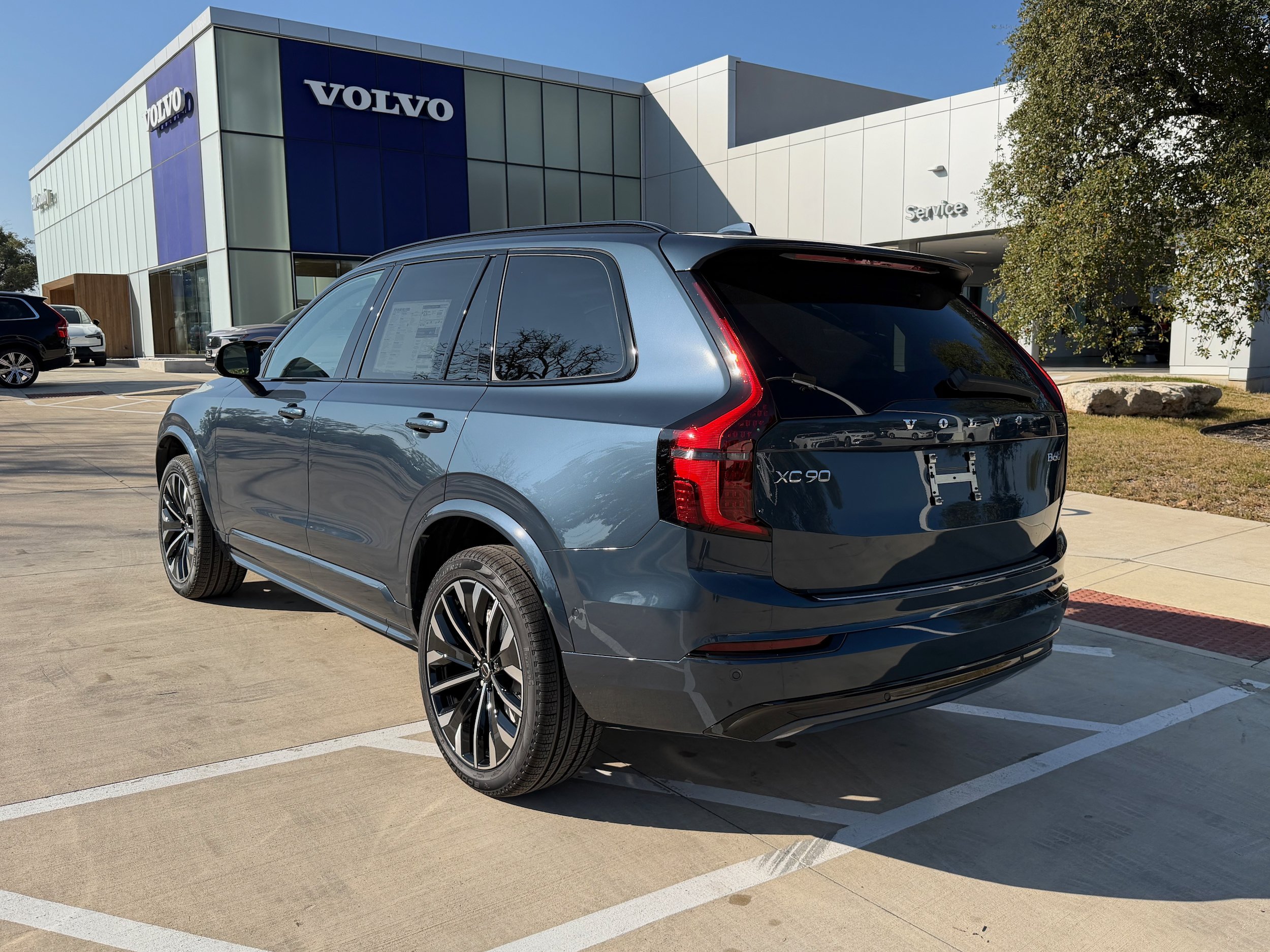 Used 2026 Volvo XC90 B6 Ultra w/ Lounge Package AWD/4WD image 4