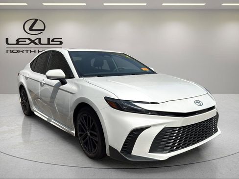 Used 2025 Toyota Camry SE w/ Multimedia Upgrade Package FWD image 4