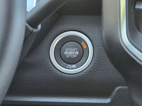 New 2026 RAM 3500 Big Horn AWD/4WD image 32