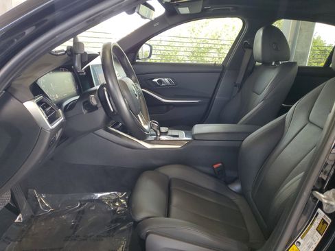 Used 2020 BMW 330i Sedan w/ Convenience Package RWD image 18