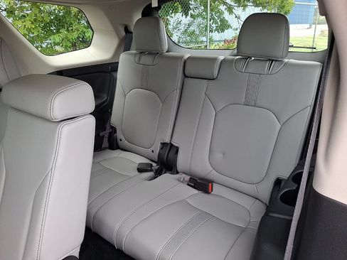 Used 2023 Honda Pilot EX-L image 11
