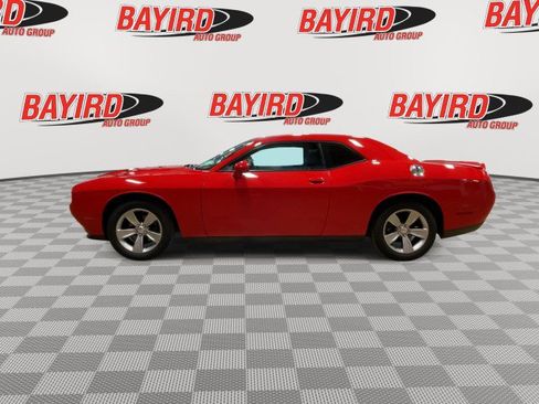 Used 2020 Dodge Challenger SXT RWD image 5