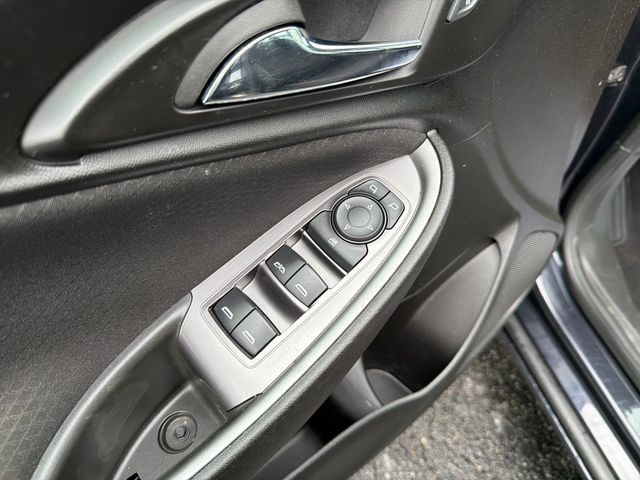 Used 2023 Chevrolet Malibu LT FWD image 11