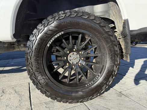 Used 2023 Ford F250 Lariat w/ Sport Appearance Package image 34