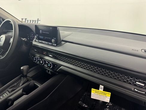Used 2025 Honda Accord SE image 32