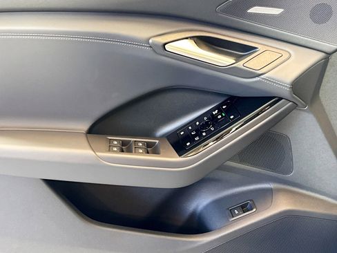 New 2027 Audi Q6 e-tron Premium Plus AWD/4WD image 17
