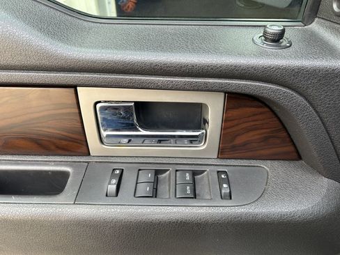 Used 2012 Ford F150 Lariat w/ Lariat Chrome Pkg image 2