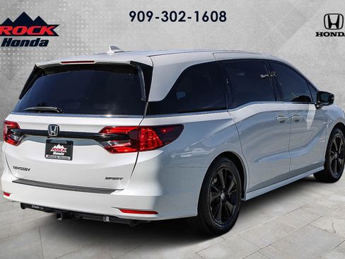 Certified 2023 Honda Odyssey Sport image 4