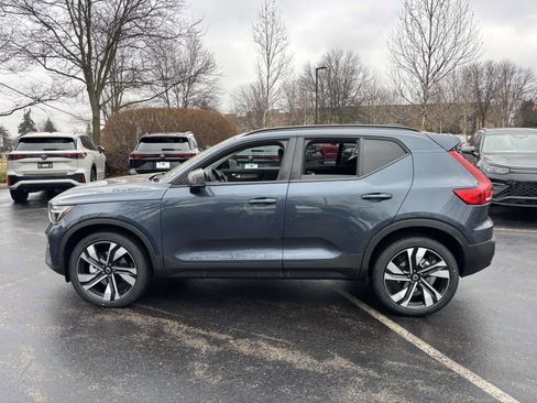 New 2026 Volvo XC40 B5 Plus w/ Protection Package Premier image 4