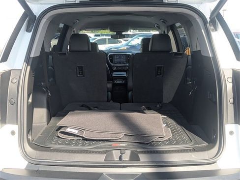 Used 2021 GMC Acadia SLT image 13