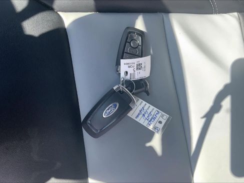 Certified 2023 Ford Explorer XLT w/ Equipment Group 202A RWD image 15