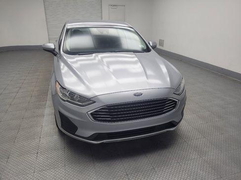 Used 2020 Ford Fusion SE FWD image 14