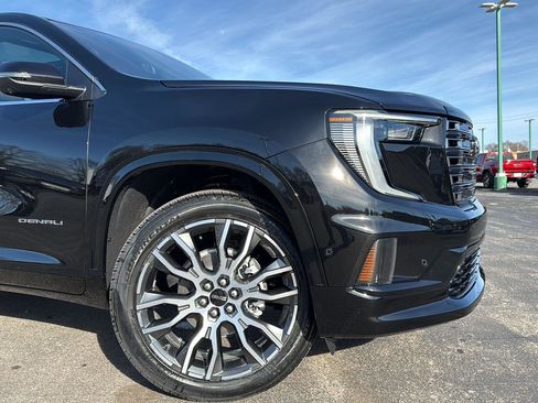 New 2026 GMC Acadia Denali Ultimate image 2