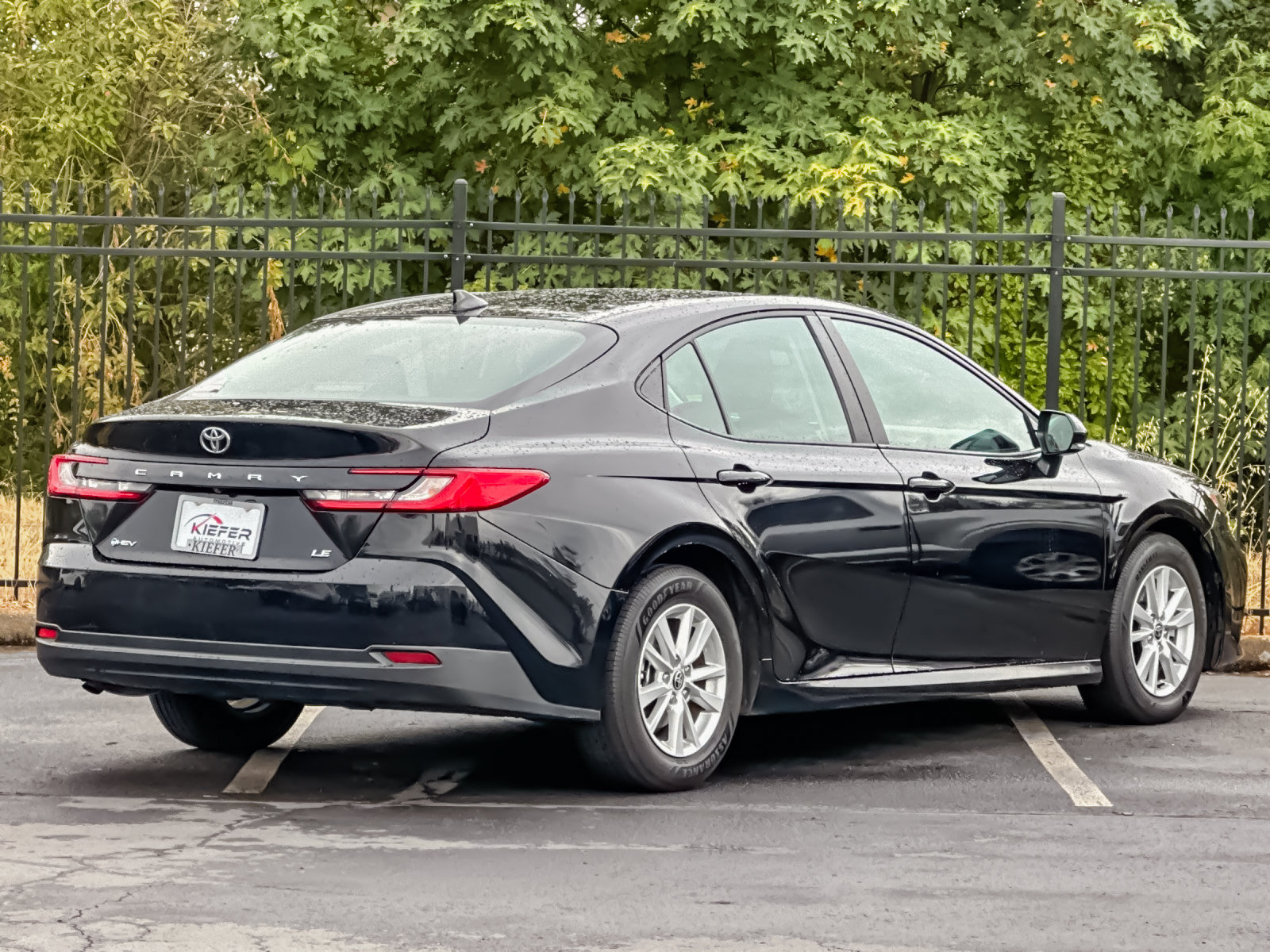 Used 2025 Toyota Camry LE FWD image 3