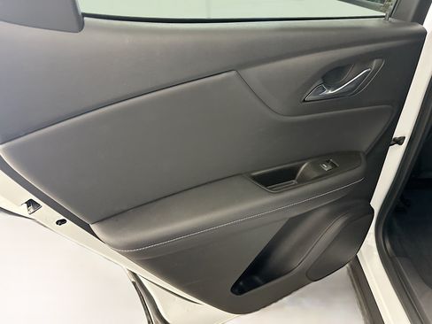 Used 2025 Chevrolet Blazer LT AWD/4WD image 26