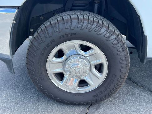Used 2022 RAM 2500 Big Horn w/ Cold Weather Group AWD/4WD image 14