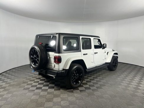 Used 2022 Jeep Wrangler Unlimited Sahara image 10